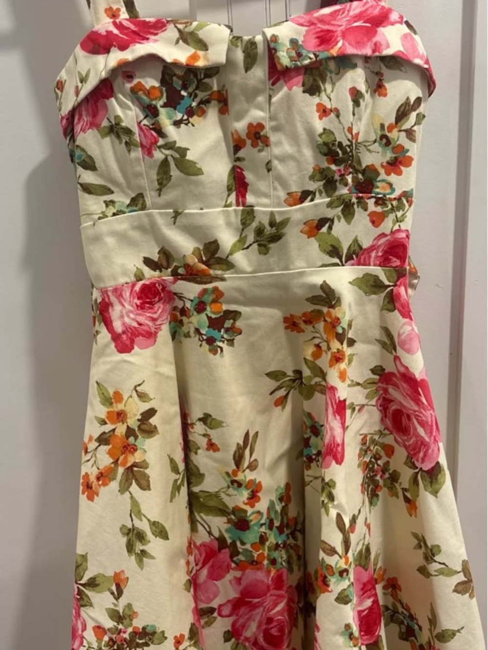 Robe - Picture 2 of 4